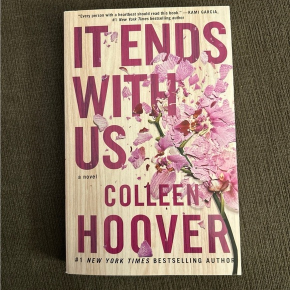 It Ends With Us series by Colleen Hoover - Picture 2 of 5